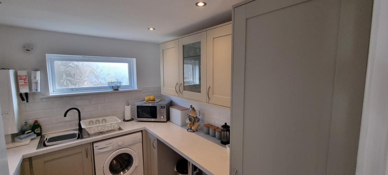 Hightide - 2 Bed With Parking, Balcony & Sea View. Leilighet Swanage Eksteriør bilde