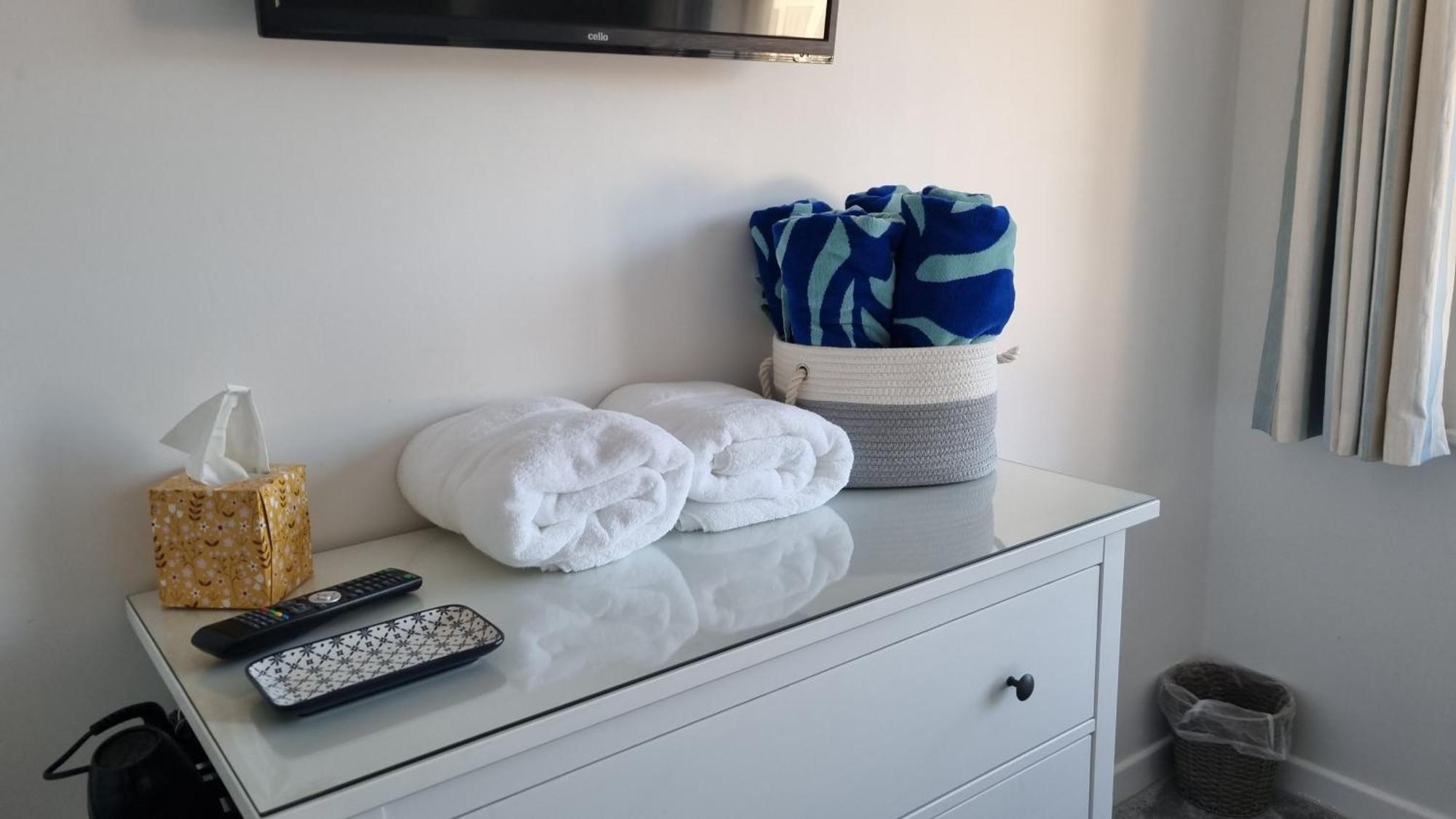 Hightide - 2 Bed With Parking, Balcony & Sea View. Leilighet Swanage Eksteriør bilde
