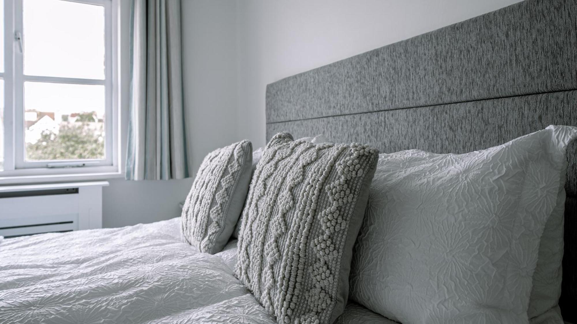 Hightide - 2 Bed With Parking, Balcony & Sea View. Leilighet Swanage Eksteriør bilde