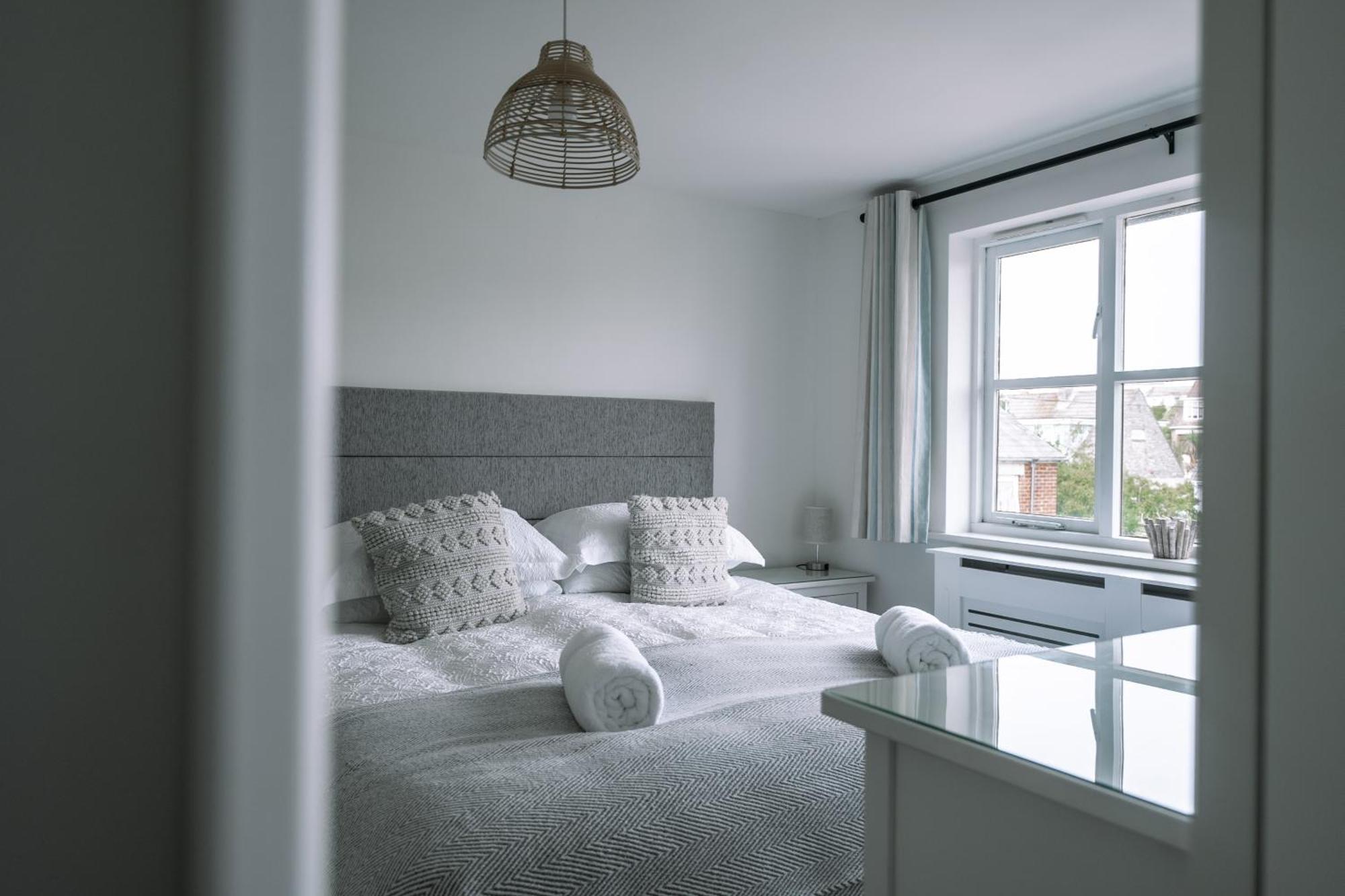 Hightide - 2 Bed With Parking, Balcony & Sea View. Leilighet Swanage Eksteriør bilde