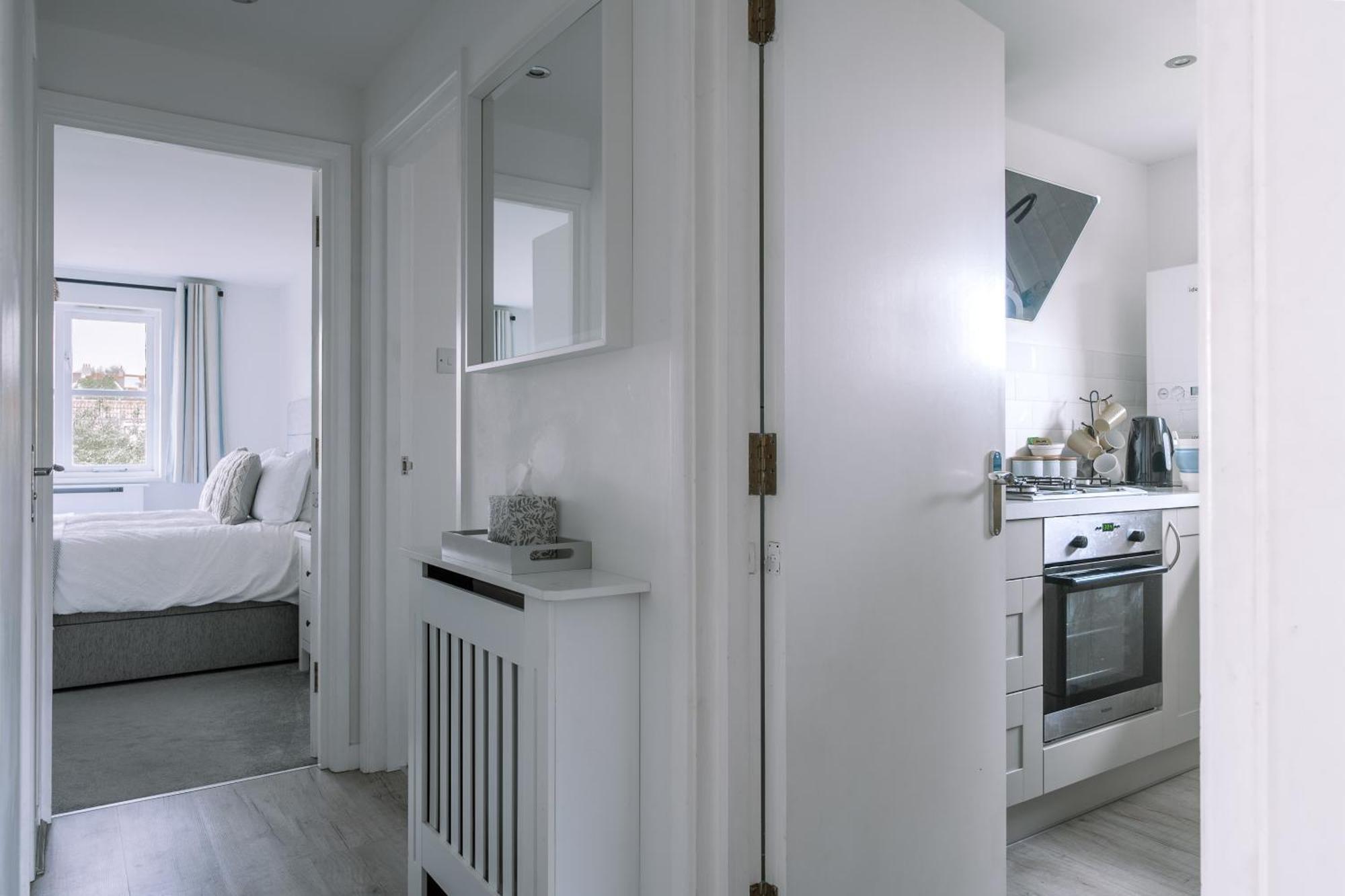 Hightide - 2 Bed With Parking, Balcony & Sea View. Leilighet Swanage Eksteriør bilde